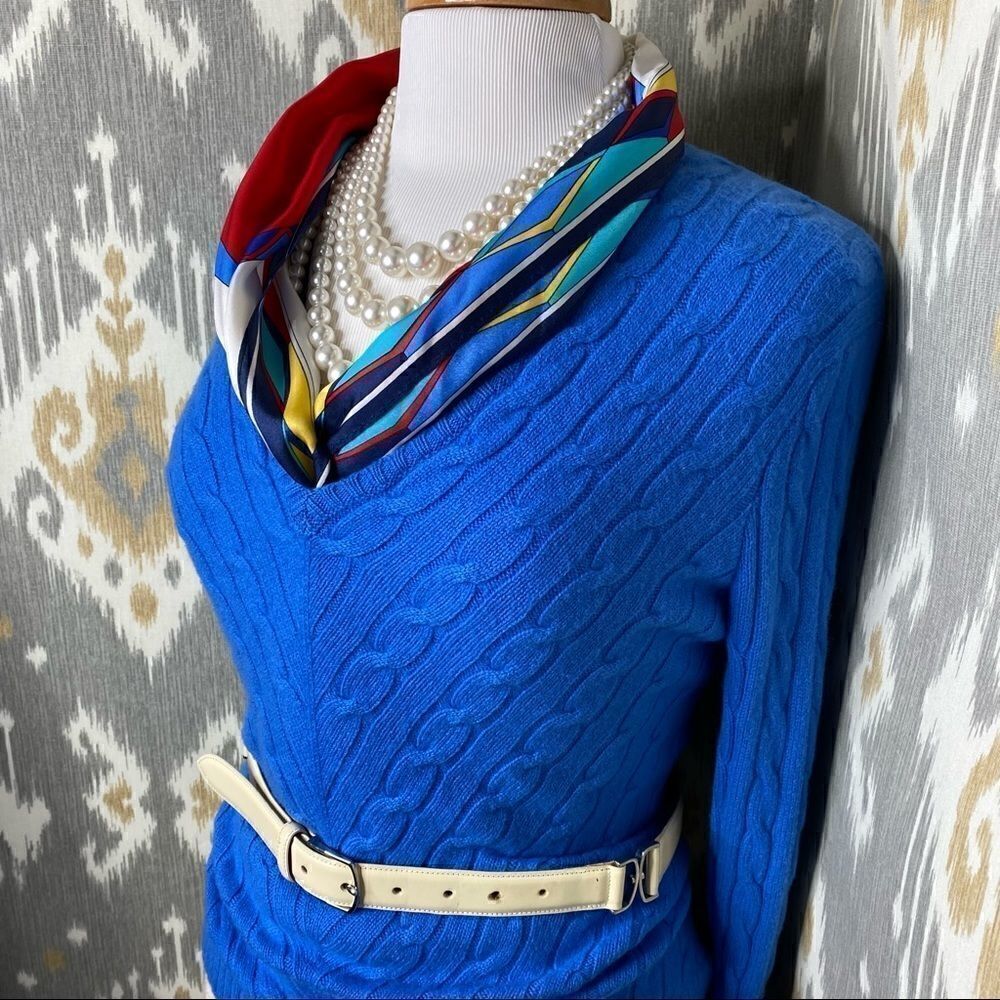 Ralph Lauren Blue Cashmere Mitered Cable Knit V-Neck Long Sleeve Sweater - Picture 12 of 16